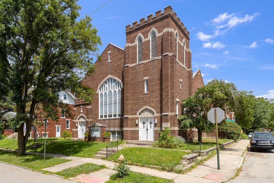 Primary Photo Of 350 E Tulane Rd, Columbus Religious Facility For Sale