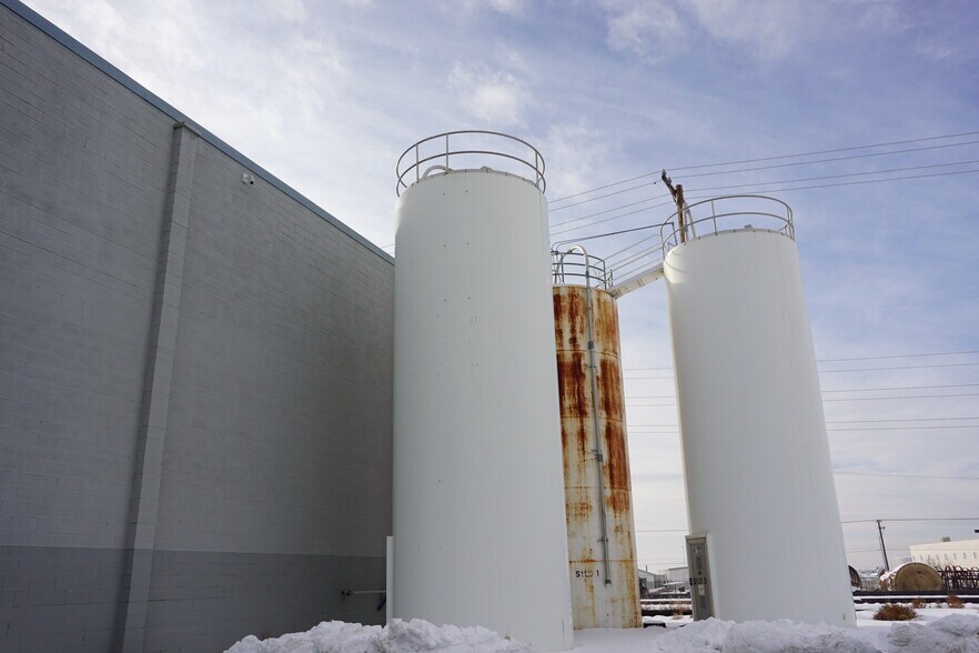 More Photos Of 25 E Union Ave, North Salt Lake Warehouse For Sale