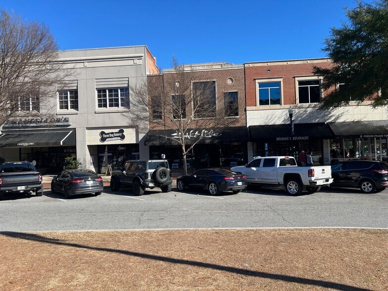More Photos Of 1104 Broadway, Columbus Storefront For Lease