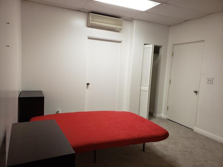 More Photos Of 2106 Young St, Honolulu Apartments For Sale