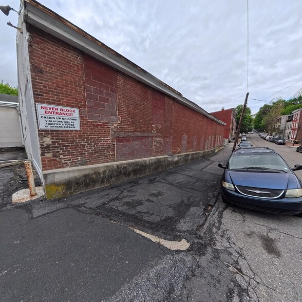 More Photos Of 330 E Norwegian St, Pottsville General Retail For Sale