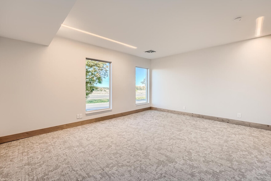 More Photos Of 10600 W Alameda Ave, Lakewood Loft Creative Space For Lease