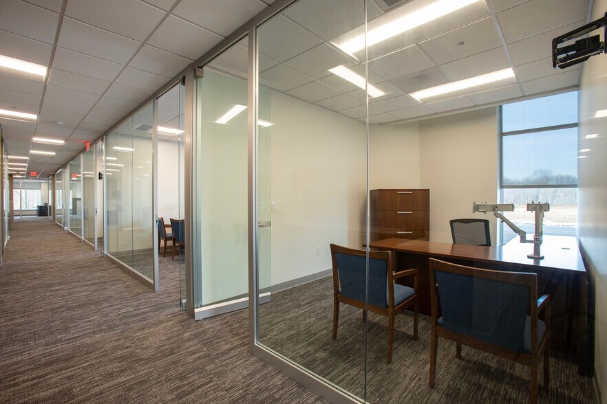 More Photos Of 1710 Westgate Dr, York Unknown For Lease