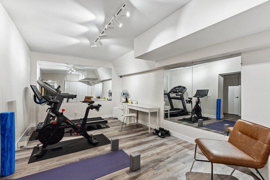 More Photos Of 150 Josiah Ave, San Francisco Apartments For Sale
