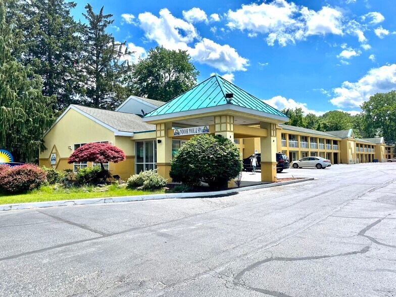 More Photos Of 1606 Central Ave, Albany Hotel For Sale