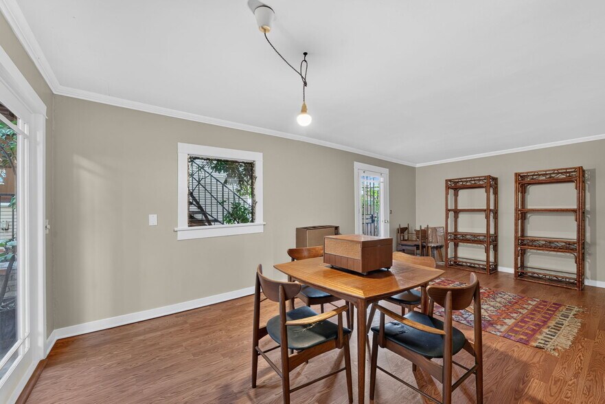 More Photos Of 119 S Adams St, Glendale Multifamily For Sale