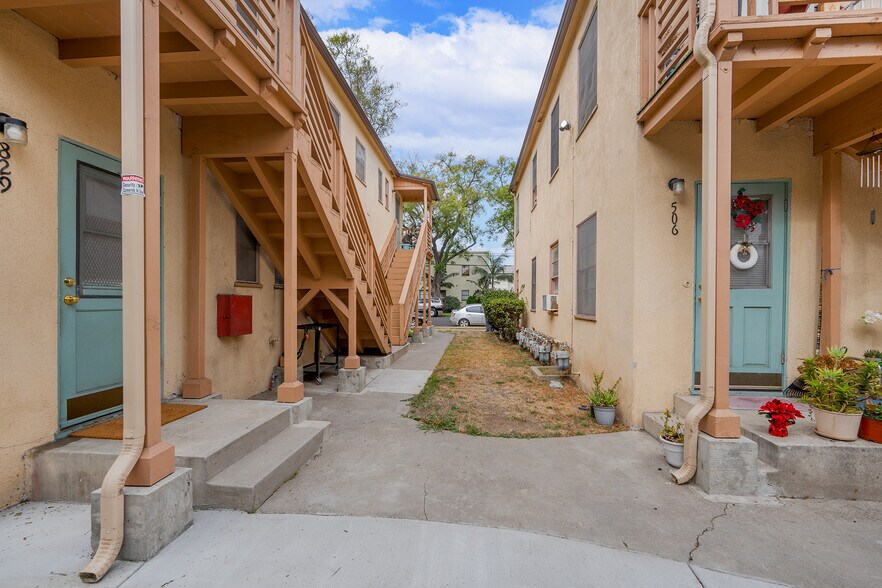 More Photos Of 833 N Lacy St, Santa Ana Apartments For Sale