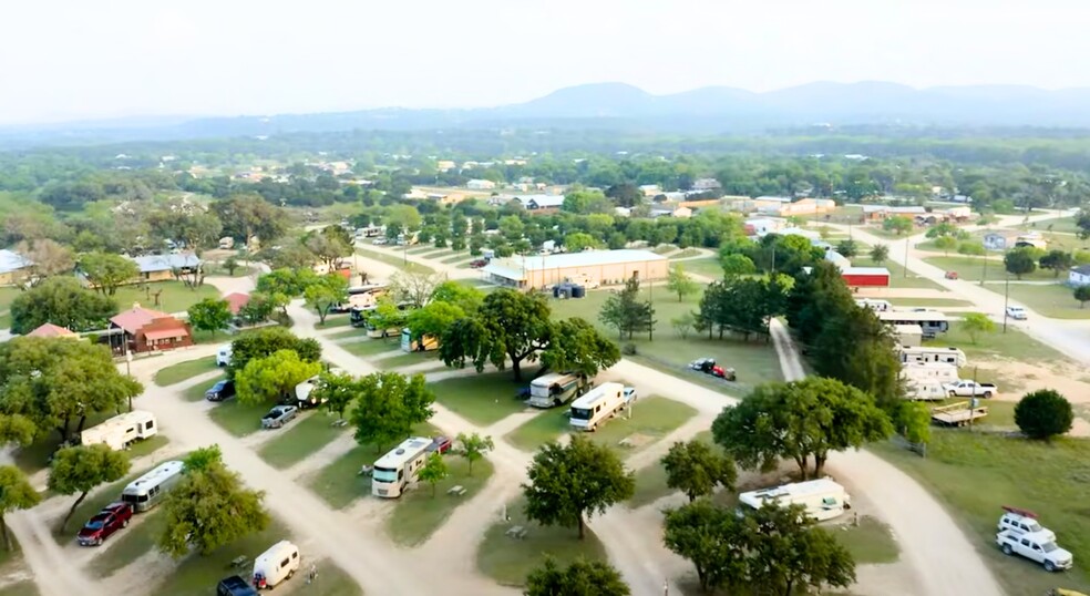 Primary Photo Of 2231 Highway 16 N, Bandera Trailer Camper Park For Sale