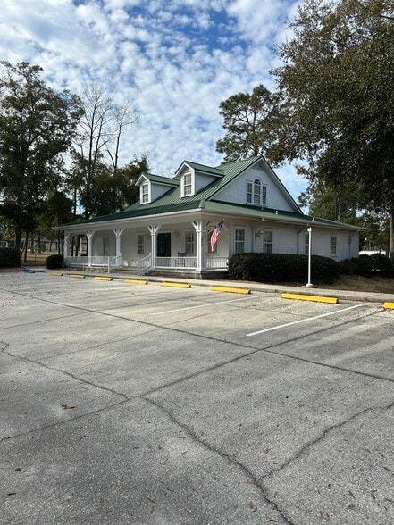 Primary Photo Of 1850 Bellair Blvd, Orange Park Medical For Sale