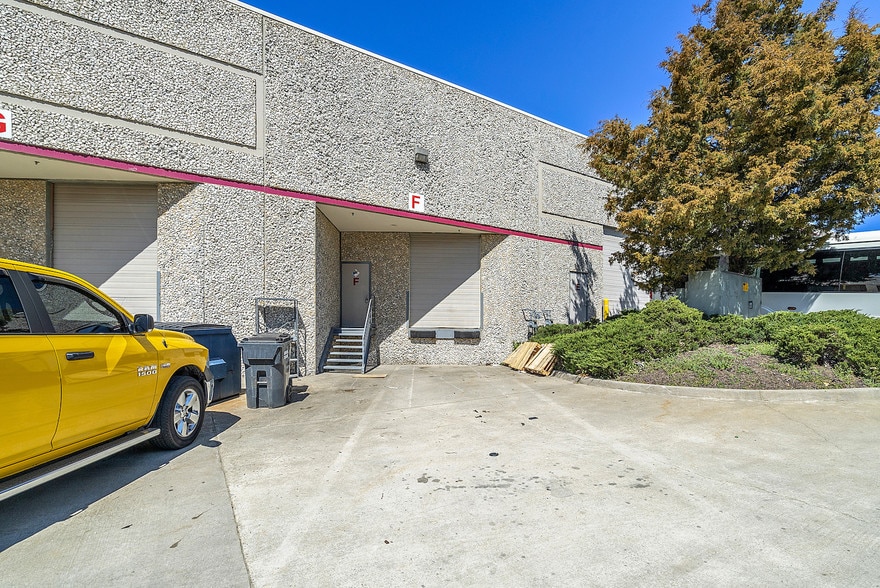 More Photos Of 8390 Terminal Rd, Lorton Flex For Sale