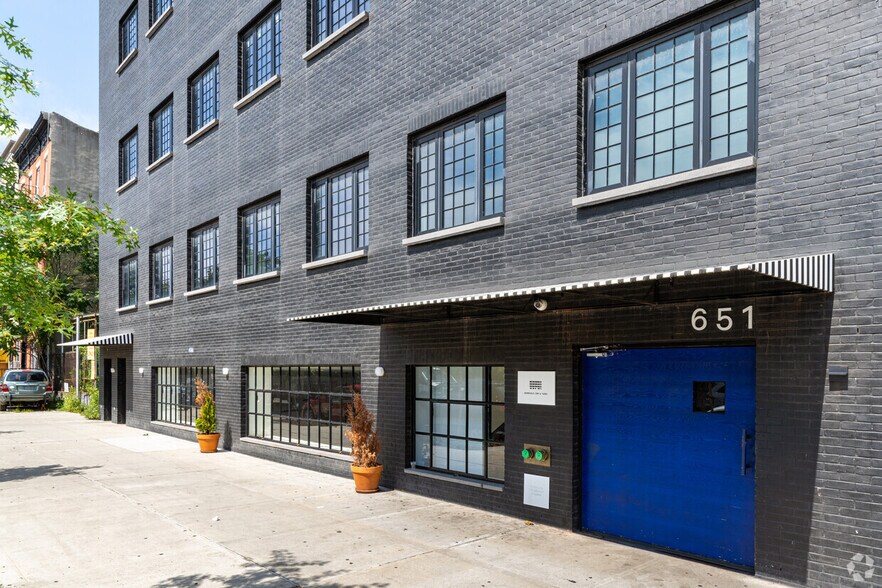 More Photos Of 651 Union St, Brooklyn Hospitality For Lease