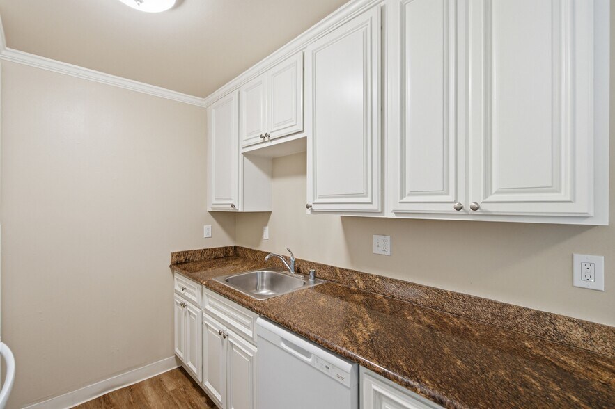 More Photos Of 1255 Woodside Rd, Redwood City Apartments For Sale