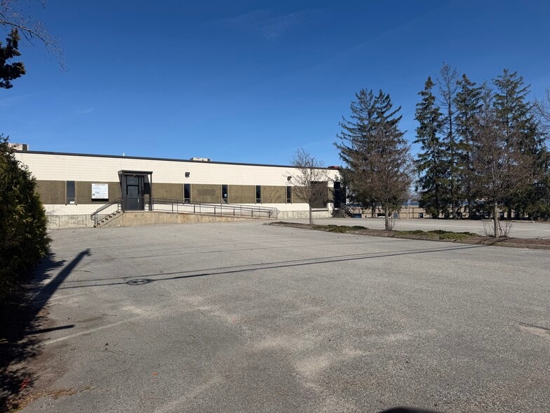 Primary Photo Of 144 Bignall St, Warwick Light Distribution For Lease