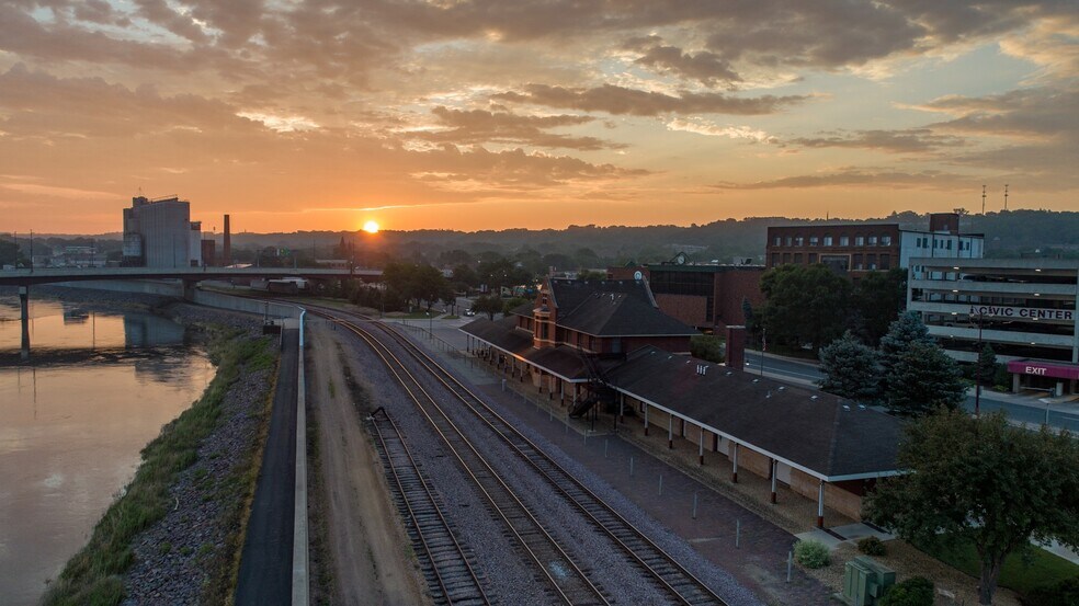 More Photos Of 112-142 S Riverfront Dr, Mankato Office For Lease