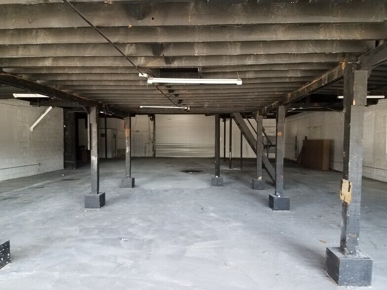 More Photos Of 120 S Dixie Hwy, Lake Worth Storefront For Sale