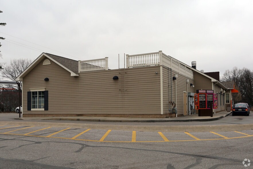 More Photos Of 196 Tallmadge Cir, Tallmadge Storefront Retail Office For Lease