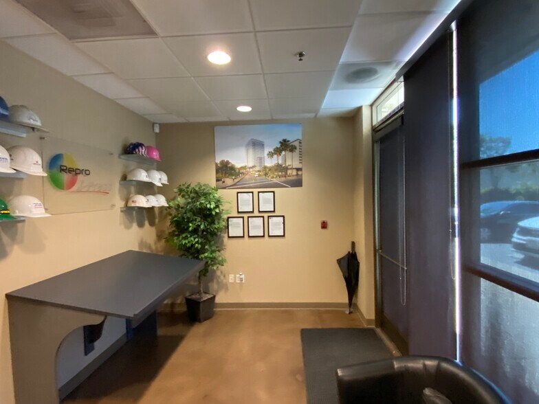 More Photos Of 7107-7139 Telegraph Rd, Montebello Warehouse For Sale