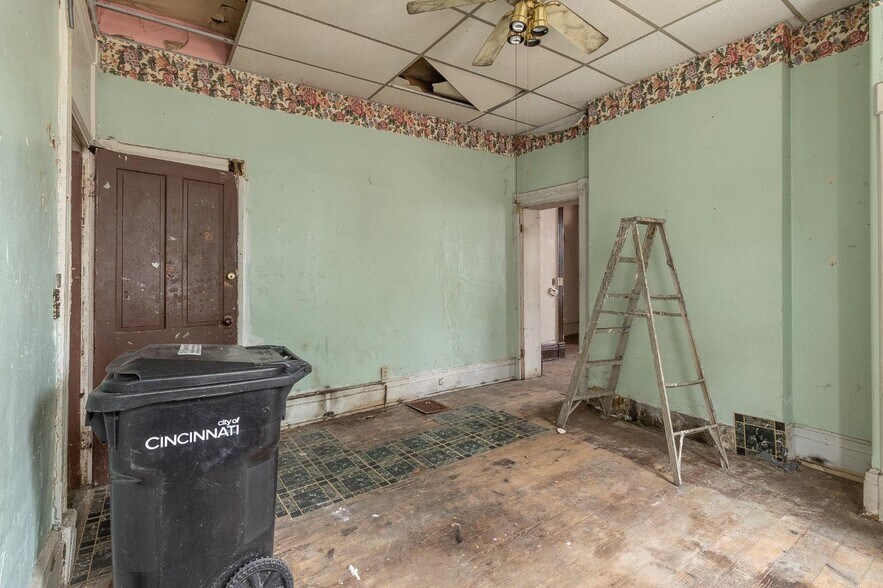 More Photos Of 2008 Colerain Ave, Cincinnati Apartments For Sale