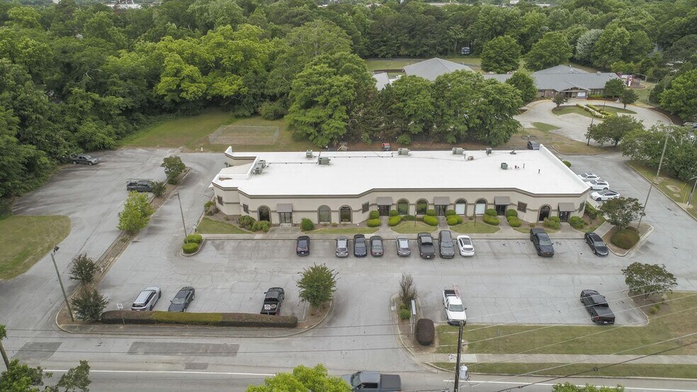 More Photos Of 1035 Green St SE, Conyers Office For Sale
