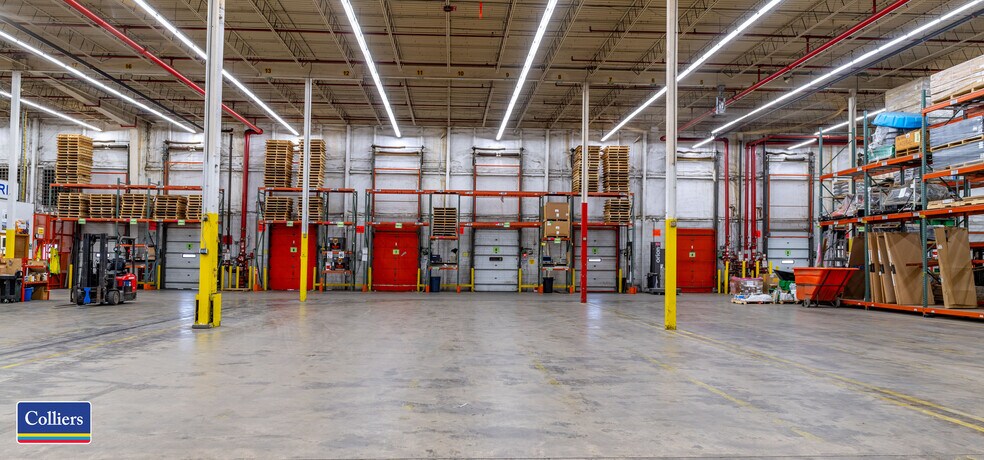 More Photos Of 2415 3rd Ave, Mankato Distribution For Lease