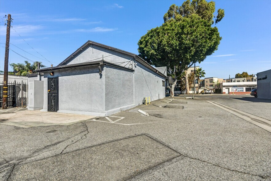 More Photos Of 11418 Garvey Ave, El Monte Freestanding For Lease