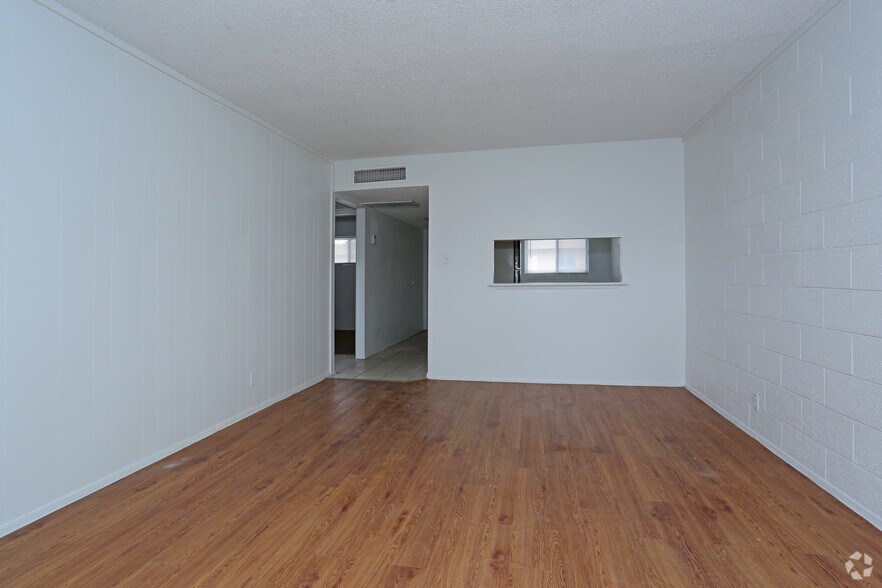 More Photos Of 5286 E Tropicana Ave, Las Vegas Apartments For Sale