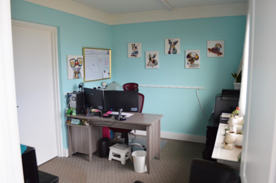 More Photos Of 30201 Little Mack Ave, Roseville Warehouse For Sale