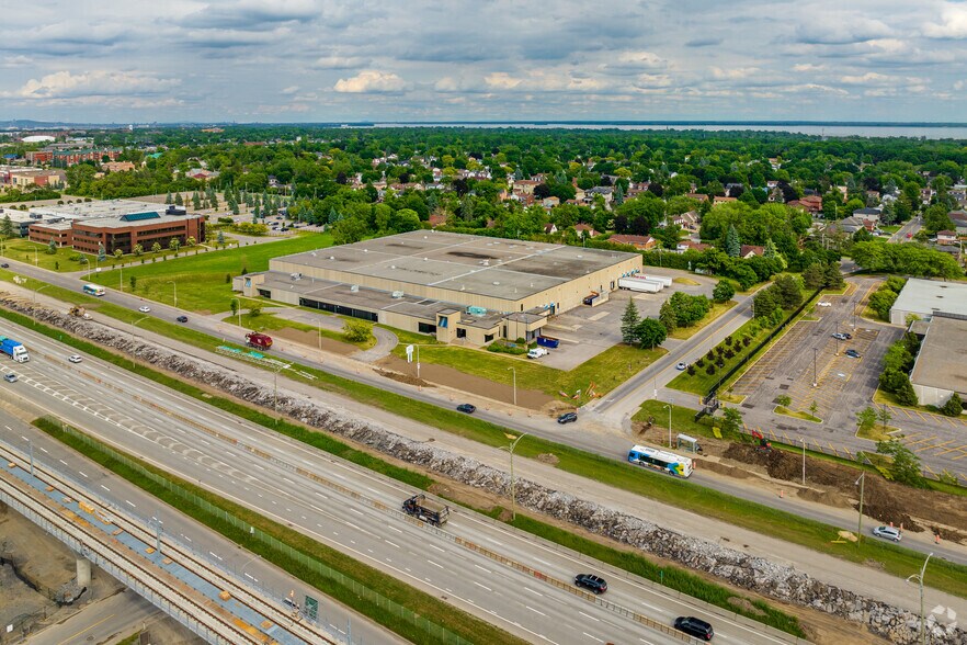 More Photos Of 17400 Rte Transcanadienne, Kirkland Warehouse For Sale