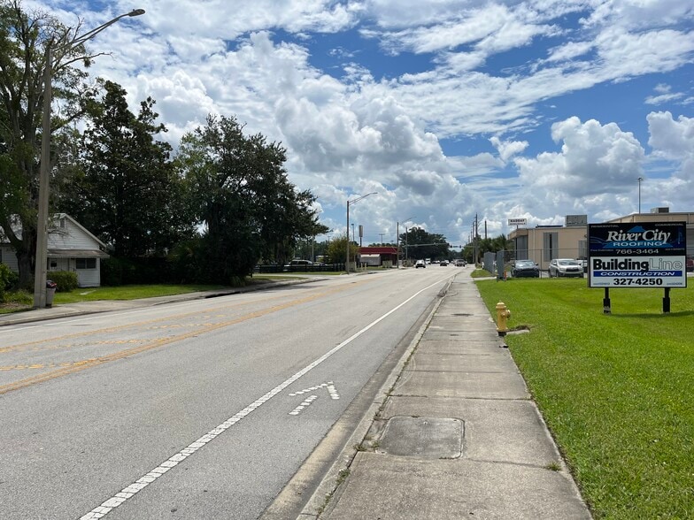 More Photos Of 5018 Spring Park Rd, Jacksonville Office For Lease