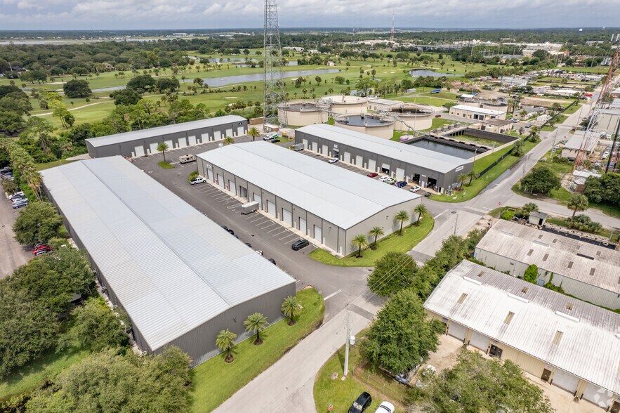 More Photos Of 950 10th St S, Jacksonville Beach Warehouse For Lease