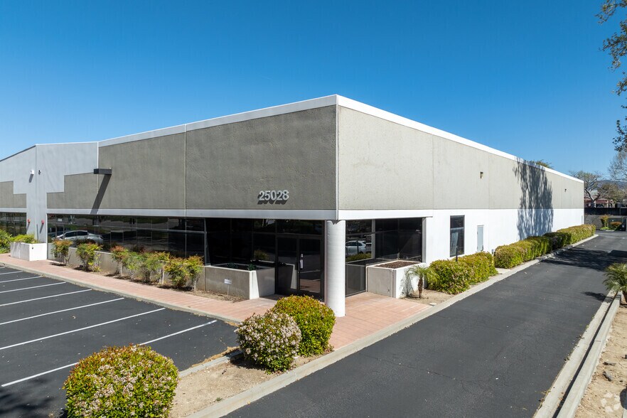 More Photos Of 25028 Avenue Kearny, Valencia Manufacturing For Lease