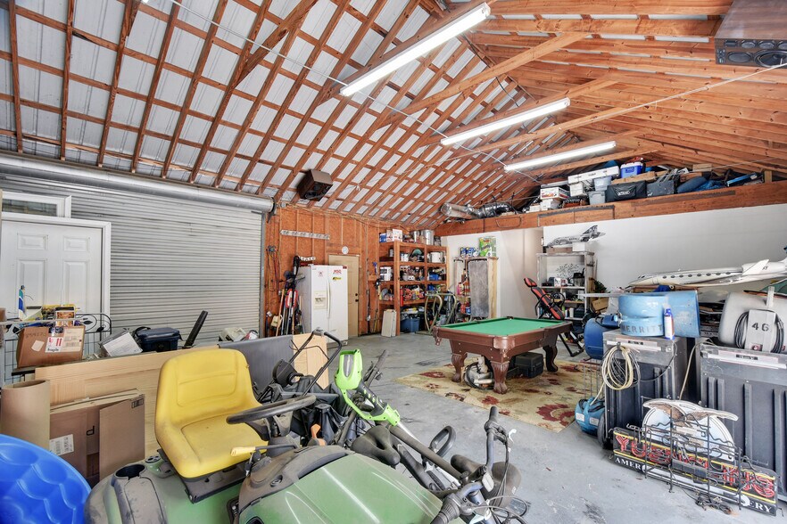 More Photos Of 1607 Norwich St, Brunswick Flex For Sale