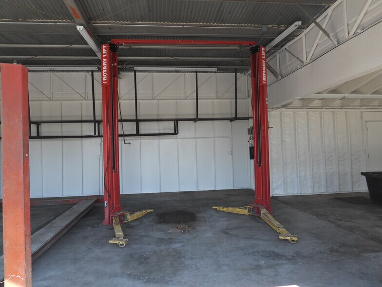 More Photos Of 3612 Oro Dam Blvd E, Oroville Auto Repair For Sale