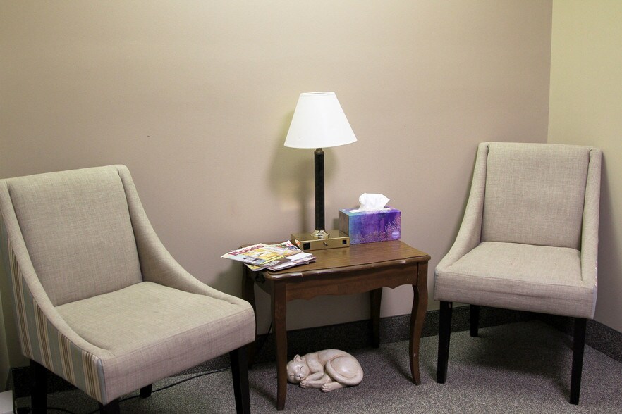 More Photos Of 1652 Greenview Dr SW, Rochester Office For Lease