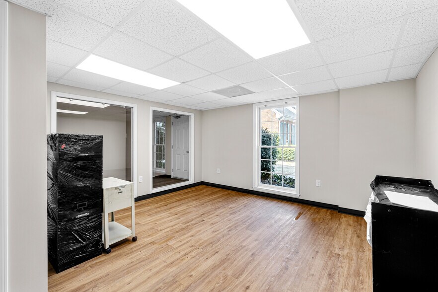 More Photos Of 2615 Sandy Plains Rd, Marietta Medical For Sale