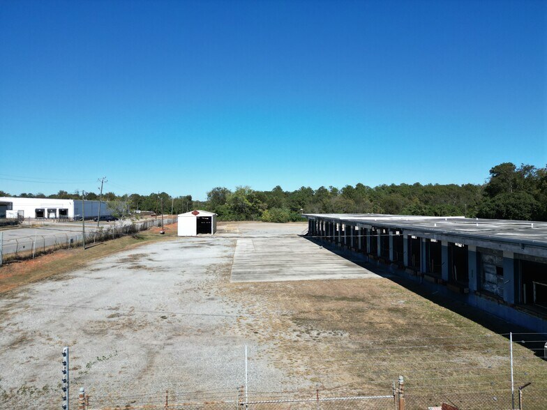 More Photos Of 475 Guy Paine Rd, Macon-Bibb Truck Terminal For Sale
