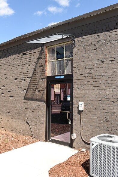 More Photos Of 110 W Green Street, Athens Flex For Lease