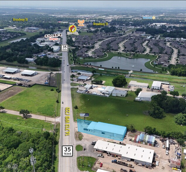 More Photos Of 3221 S Main St, Pearland Freestanding For Sale