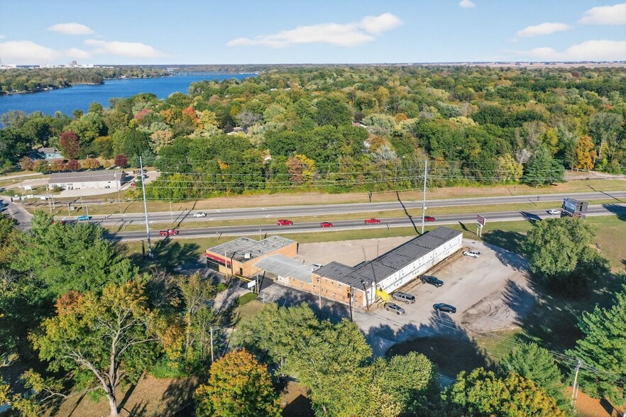 More Photos Of 16 S Country Club Rd, Decatur Hotel For Sale