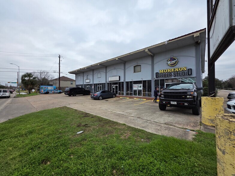 More Photos Of 13210 S Post Oak Rd, Houston General Retail For Sale