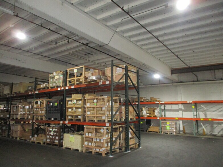 More Photos Of 4436-4444 Hunt Ave, Saint Louis Warehouse For Sale