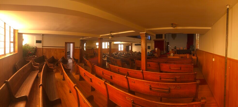 More Photos Of 858 W Huron St, Pontiac Religious Facility For Sale