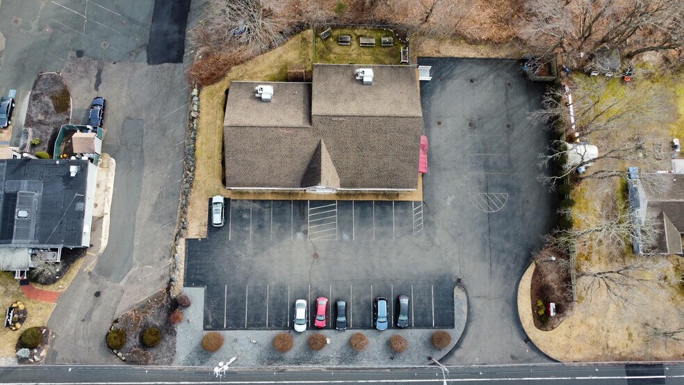 More Photos Of 406 Turnpike St, South Easton Office For Lease