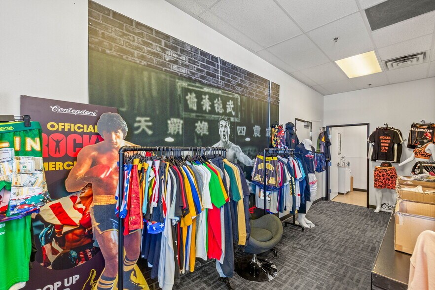 More Photos Of 4570 W Post Rd, Las Vegas Showroom For Lease