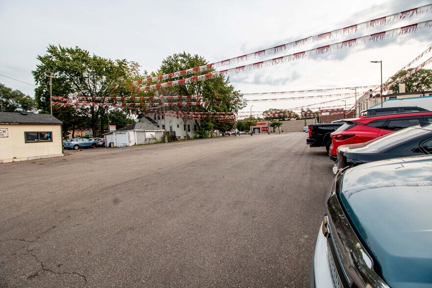 More Photos Of , Minneapolis Unknown For Sale