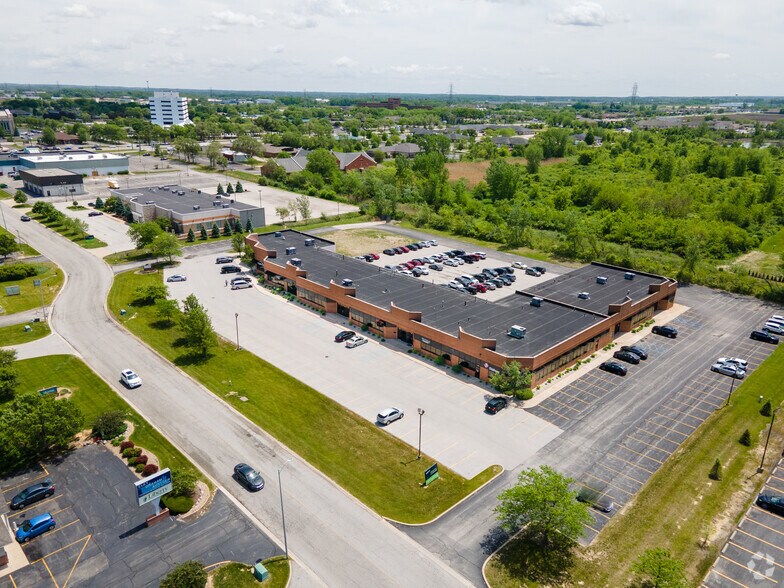 More Photos Of 251-397 W 84th Dr, Merrillville Flex For Lease