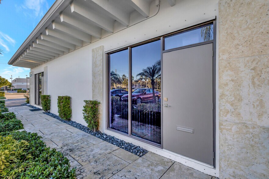 More Photos Of 429 Northlake Blvd, North Palm Beach Medical For Lease