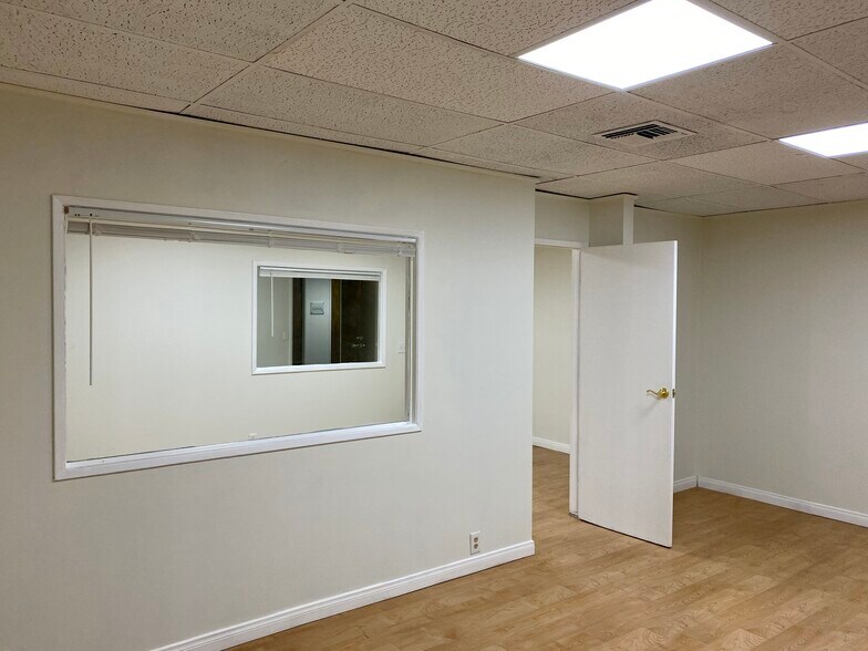 More Photos Of 512 E Wilson Ave, Glendale Office For Lease