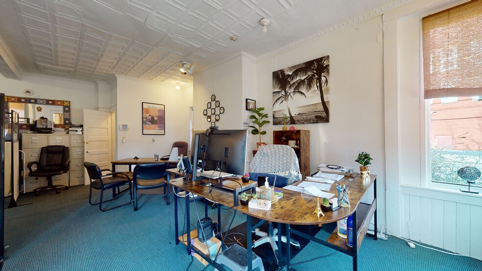 More Photos Of 934 State St, New Haven Apartments For Lease