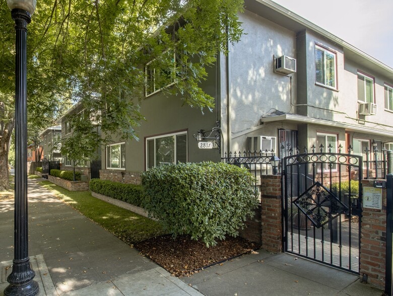 More Photos Of 2811 F St, Sacramento Apartments For Sale